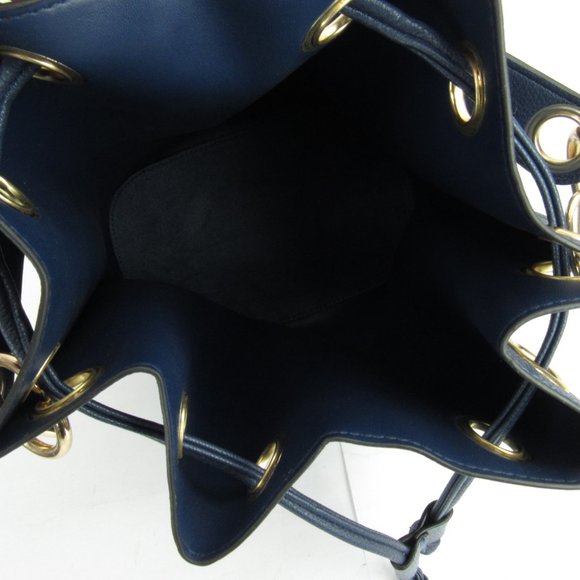 Drawstring Design Tassel Detail Bucket Bag - Picture 4 of 4